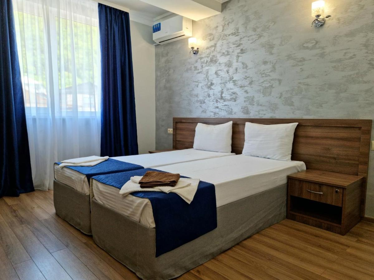 Nobi Guest House Gagra Exterior foto